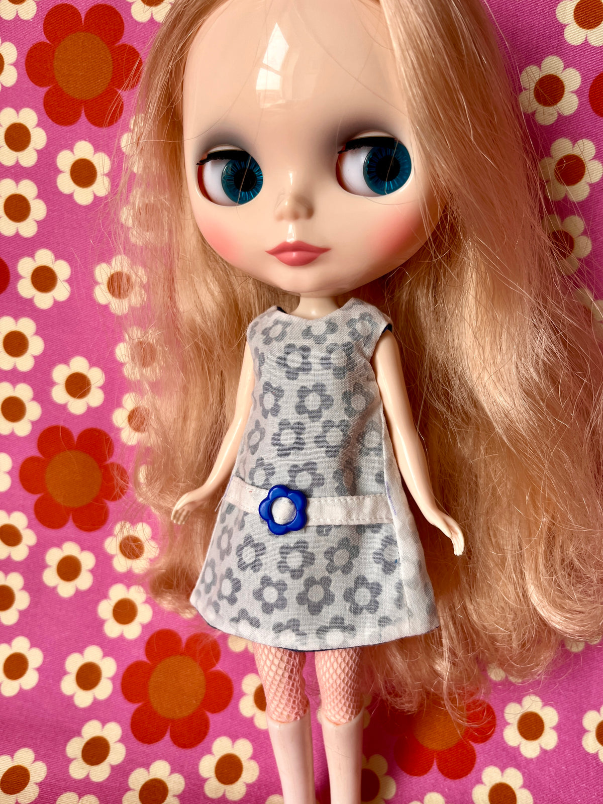 Blue Daisy Buckle Mod Cilla Shift dress