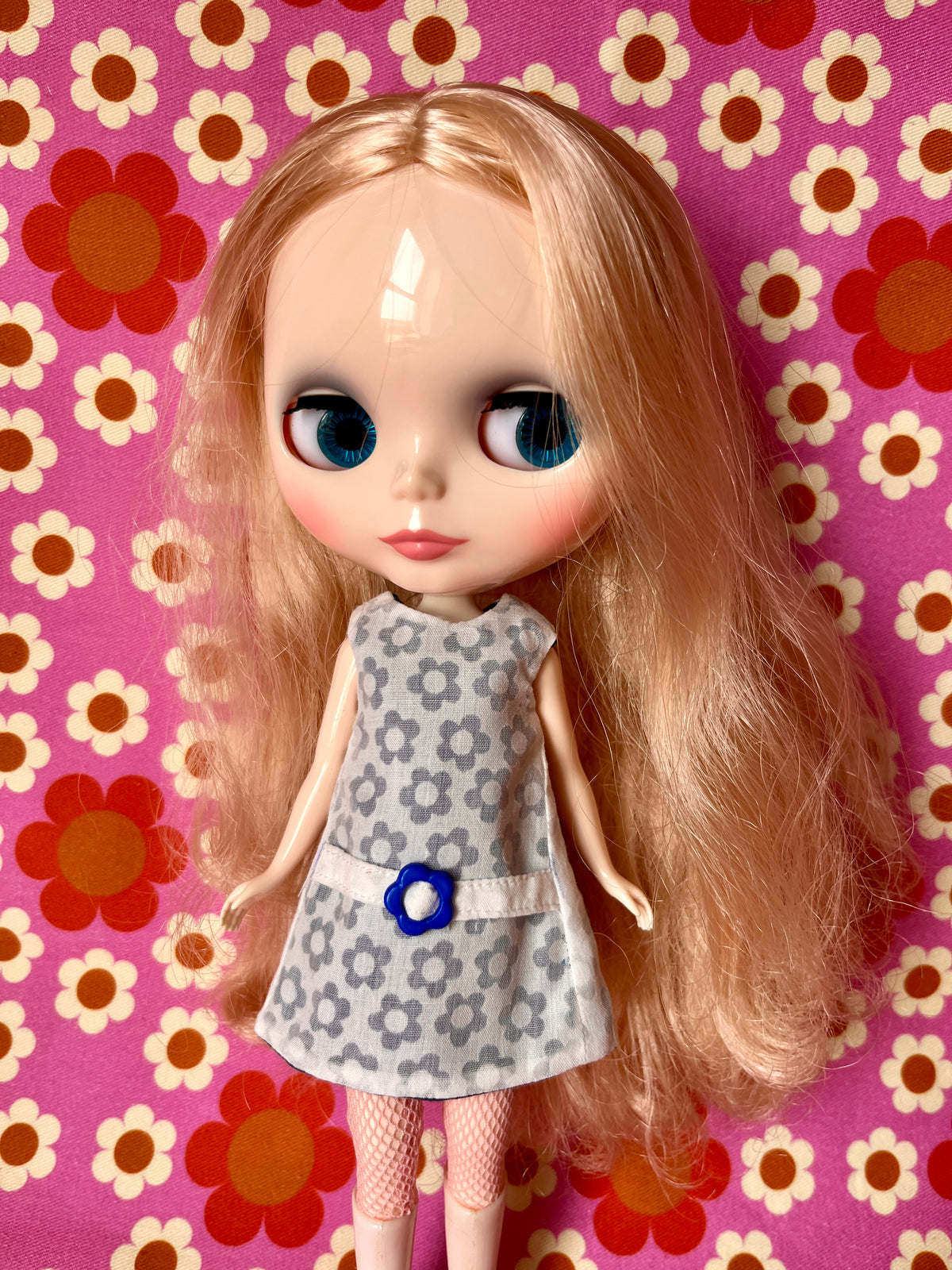 Blue Daisy Buckle Mod Cilla Shift dress