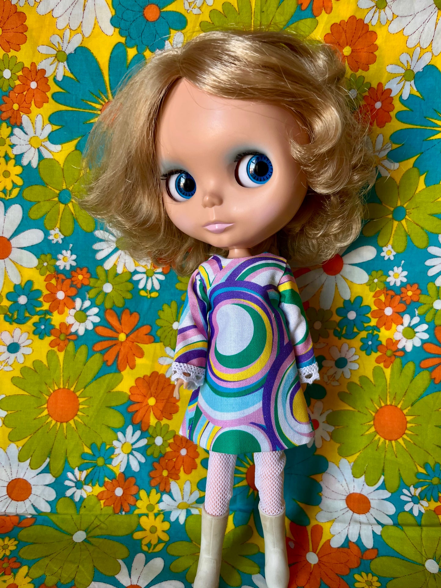 Cilla Mod Pucci Shift dress with sleeves