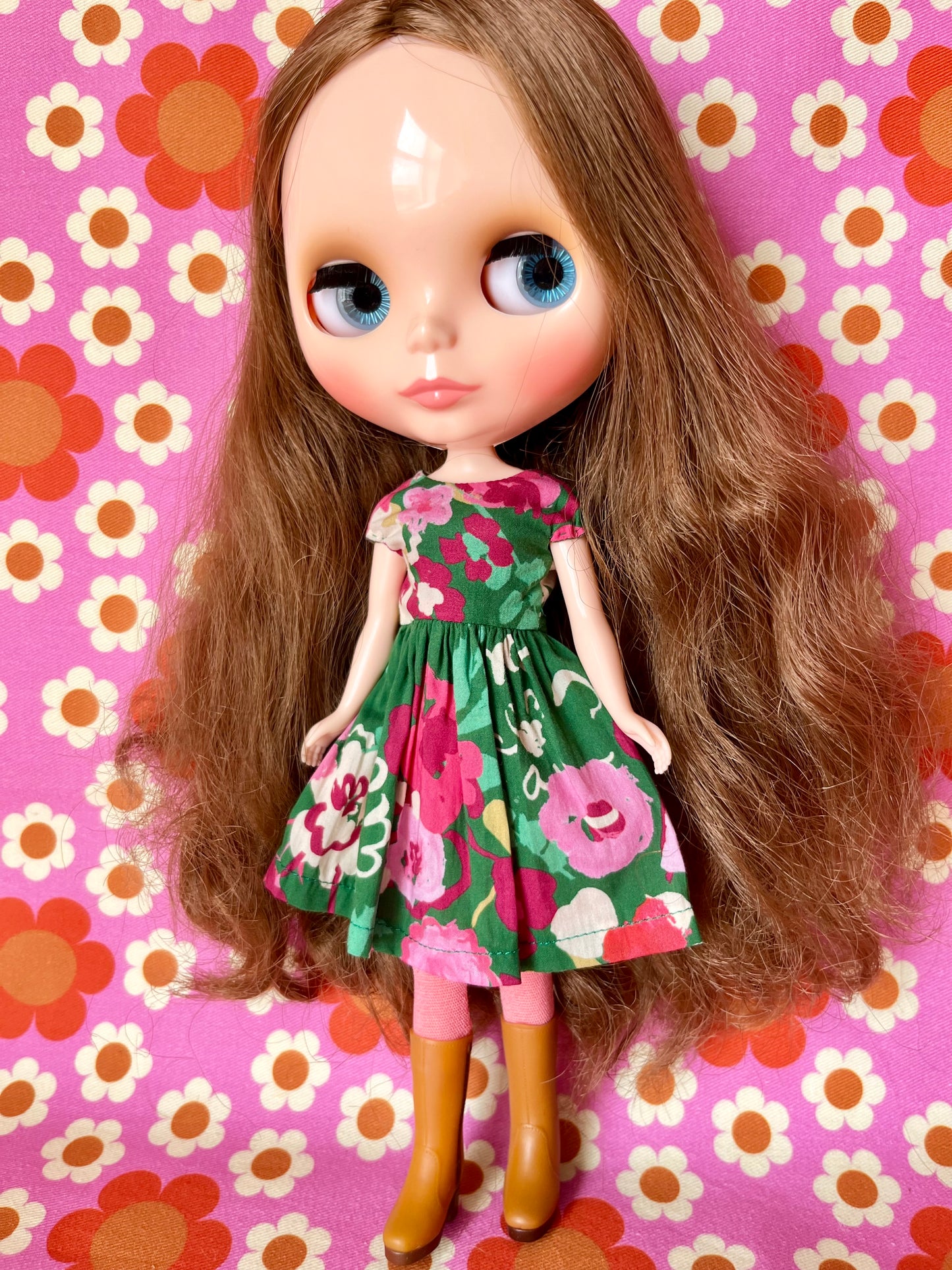 Green Garden Lawn. Summer Cap Sleeve Dress for Blythe Doll