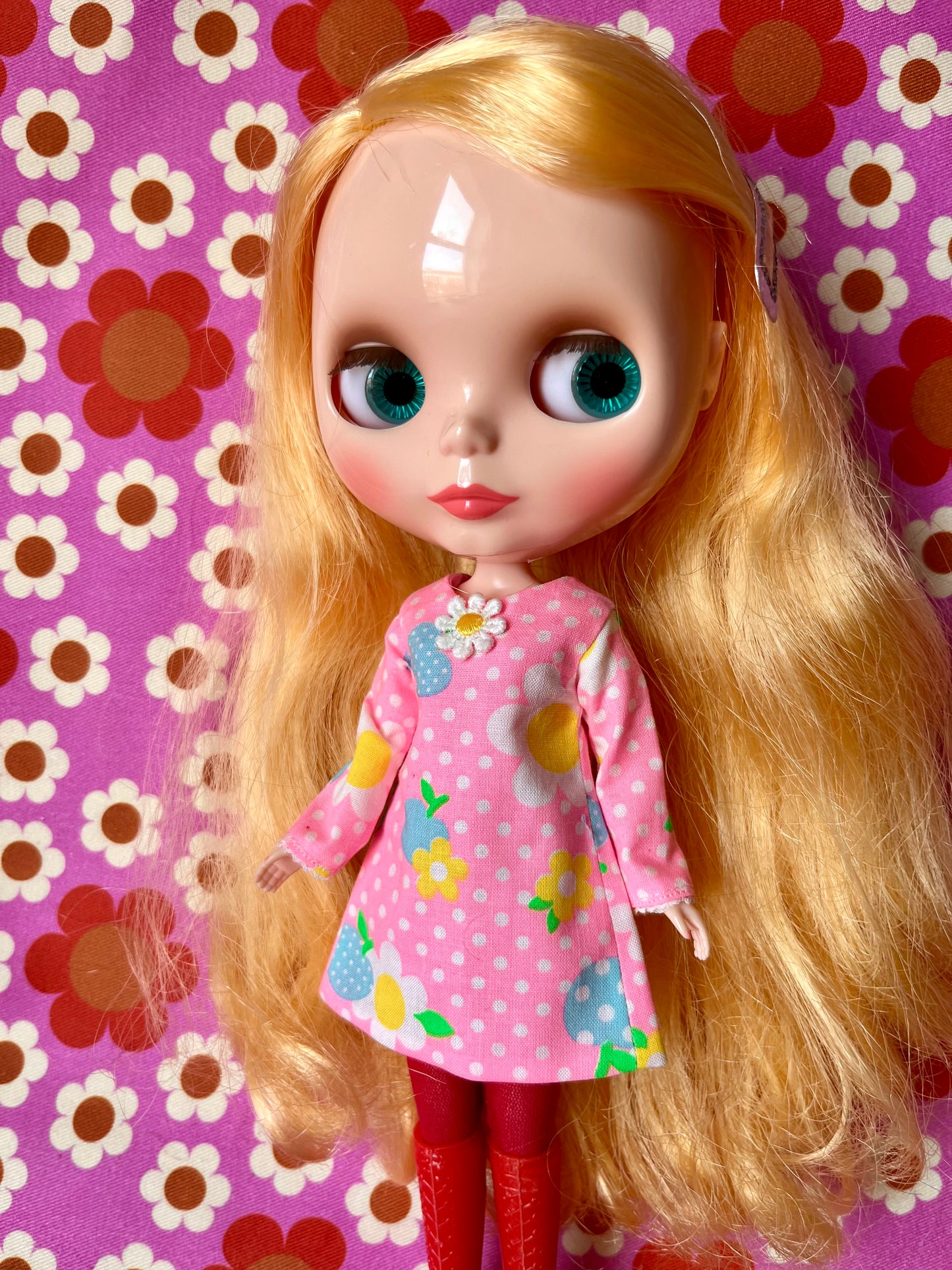Pink Neon Daisy Mod Shift dress with sleeves