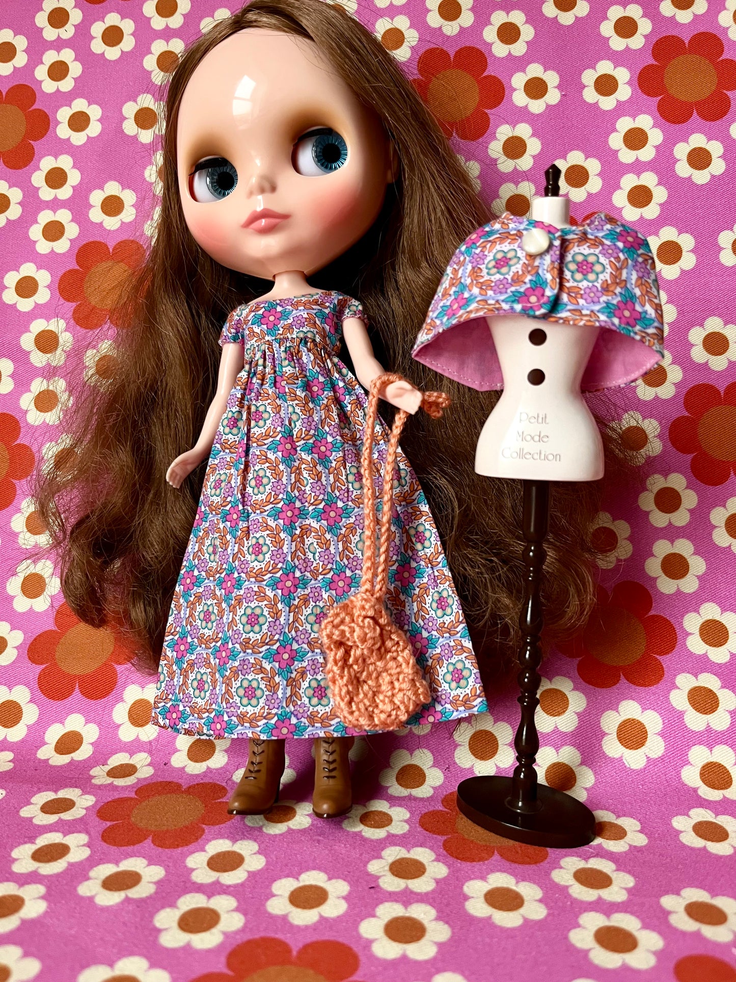 Bridgerton 3 Piece Set: Dress, Caplet and Drawstring Bag for Blythe Doll