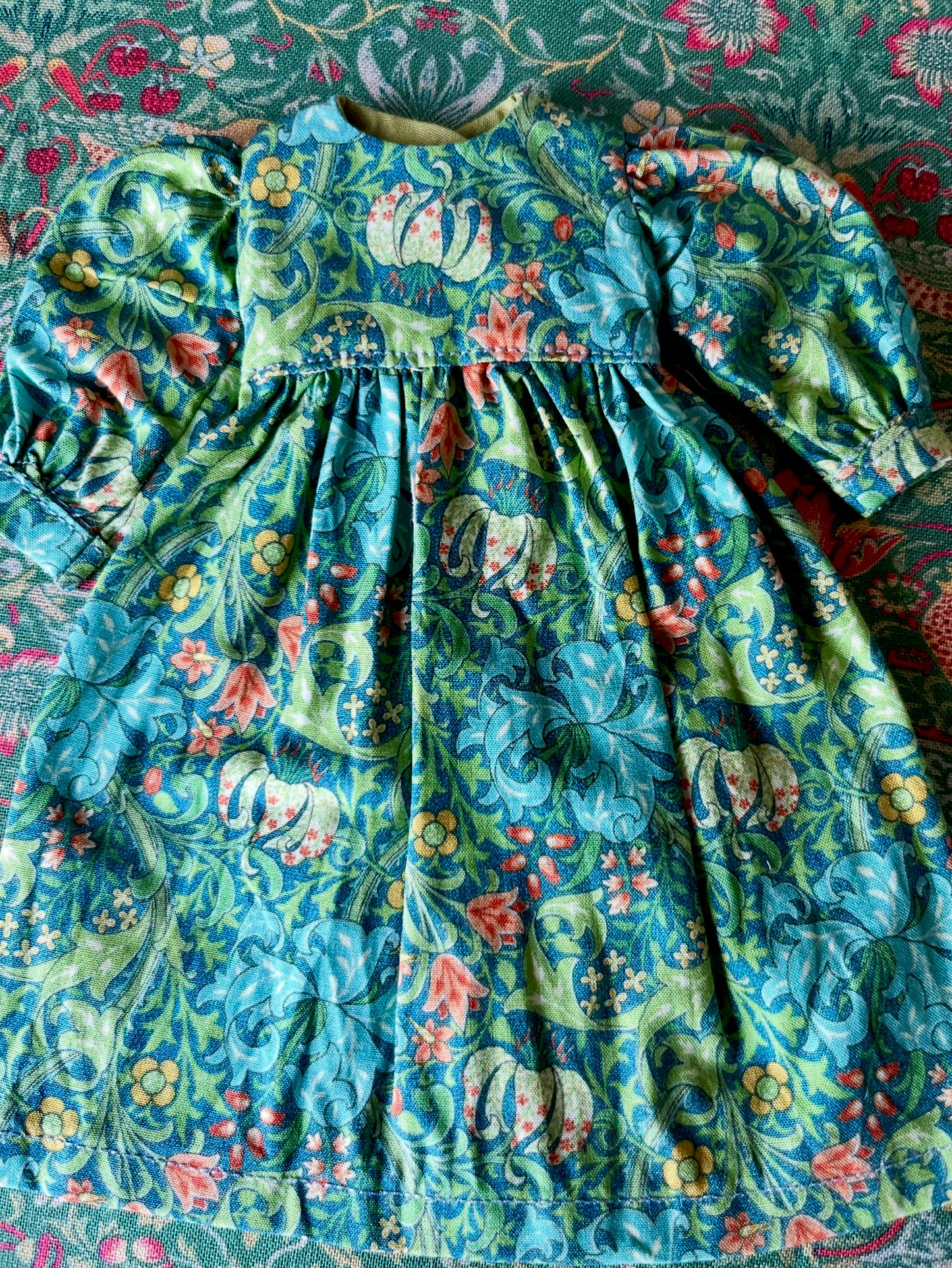 William Morris Gathered Sleeve Long Dress for Blythe Doll