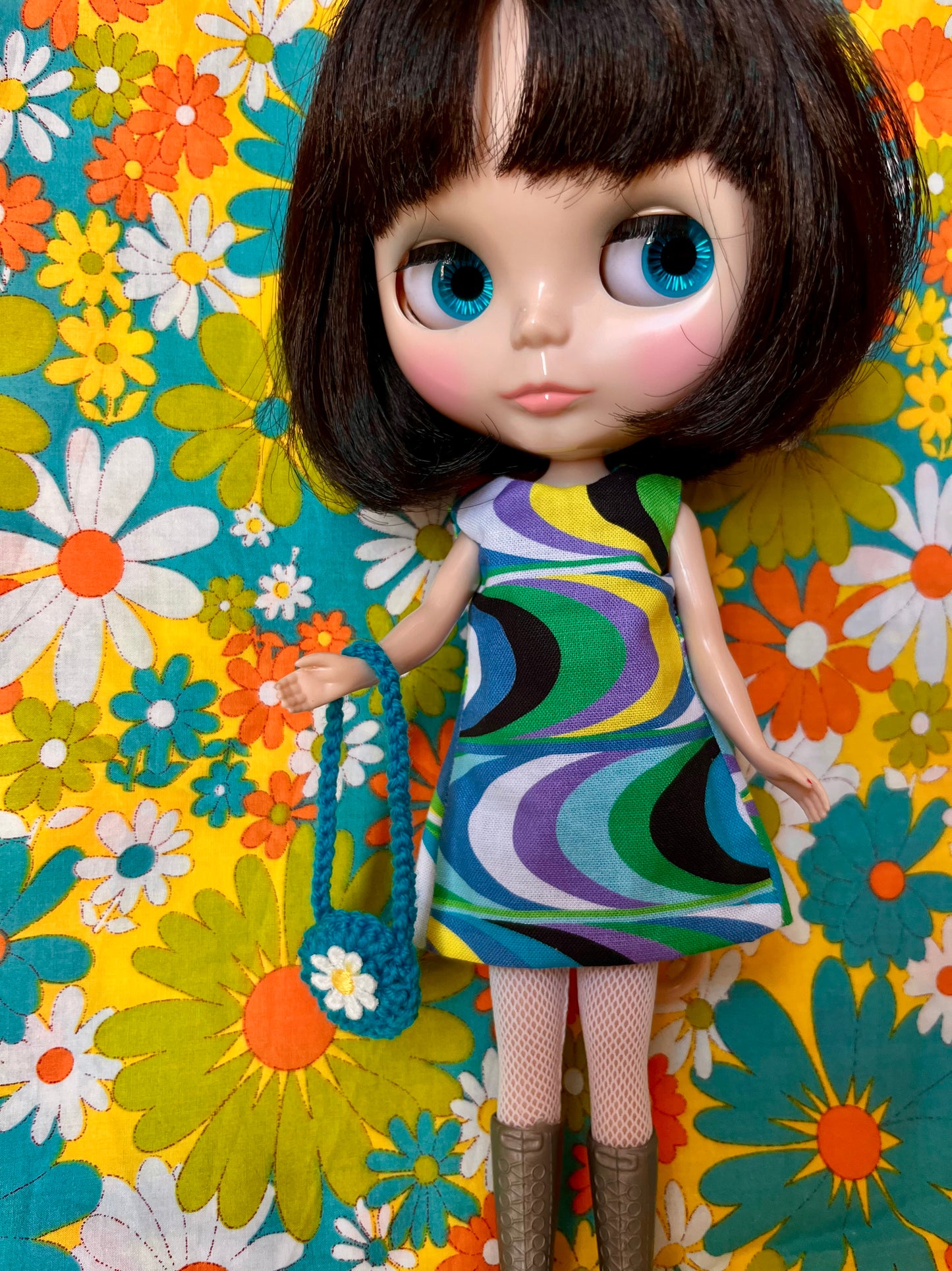 Cilla Mod Sleeveless Shift dress & Bag