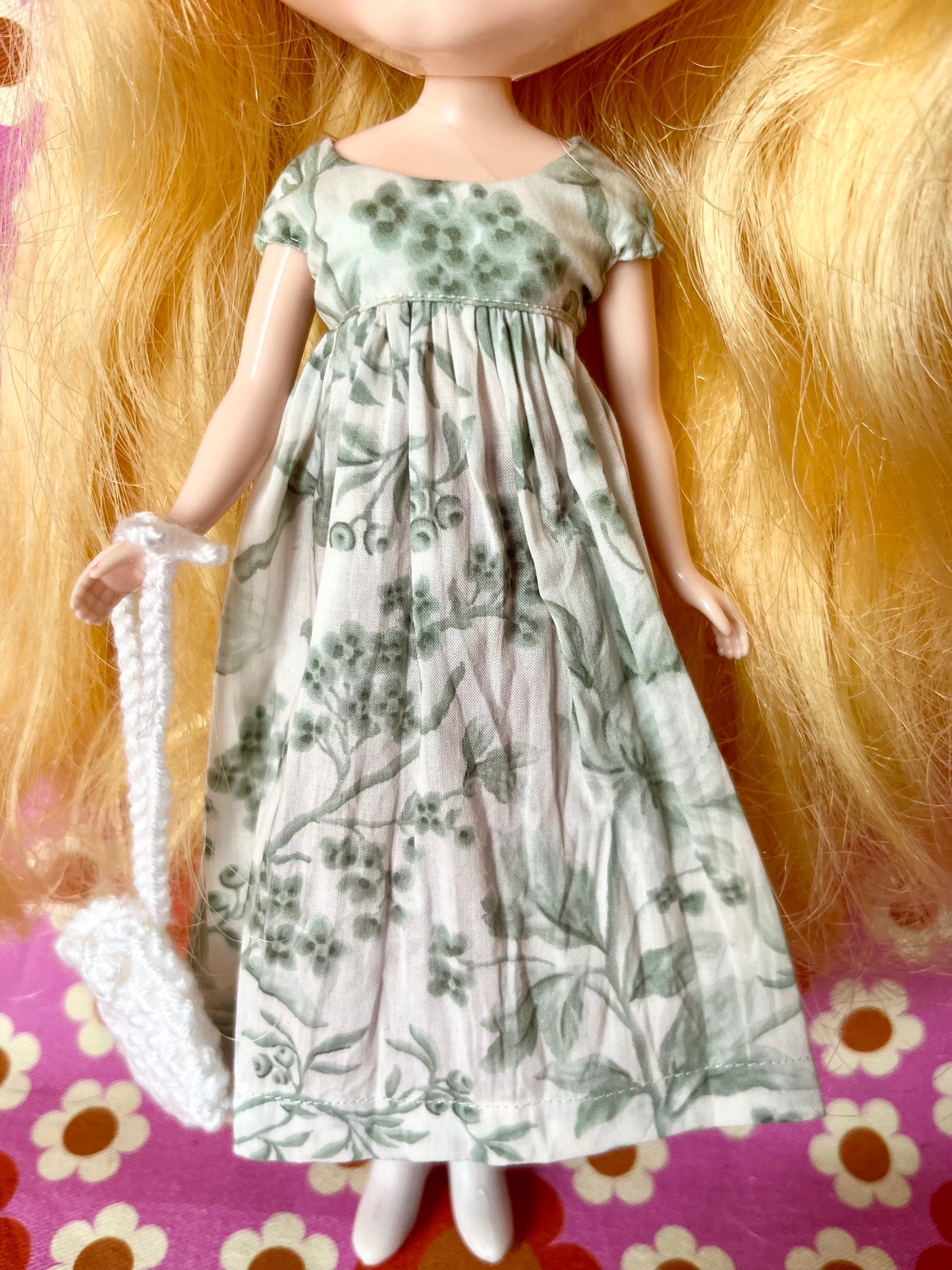 Bridgerton 3 Piece Set: Dress, Caplet and Drawstring Bag for Blythe Doll