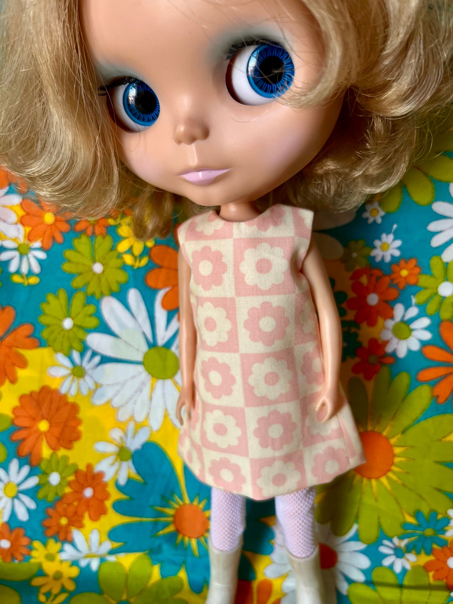 Cilla Mod Sleeveless Shift dress & Bag