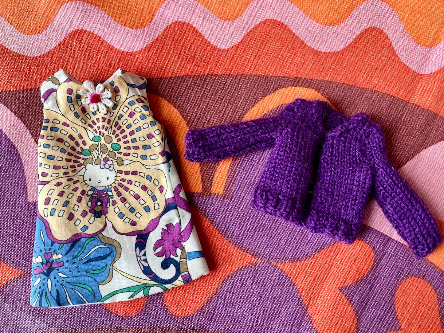 Love Blythe: Hello Kitty Liberty Limited Edition Shift Dress & Cardigan for Blythe Doll